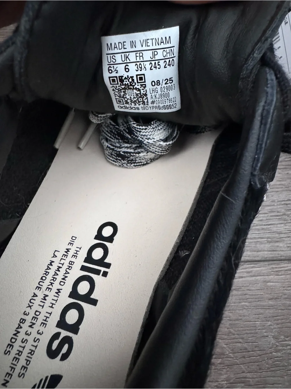 adidas sleek black